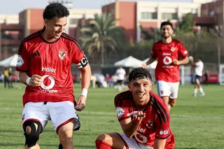 الأهلي يهزم الزمالك في ديربي 2007 ويواصل التحليق بصدارة دوري الجمهورية 18 أكتوبر 2026 06:51 م